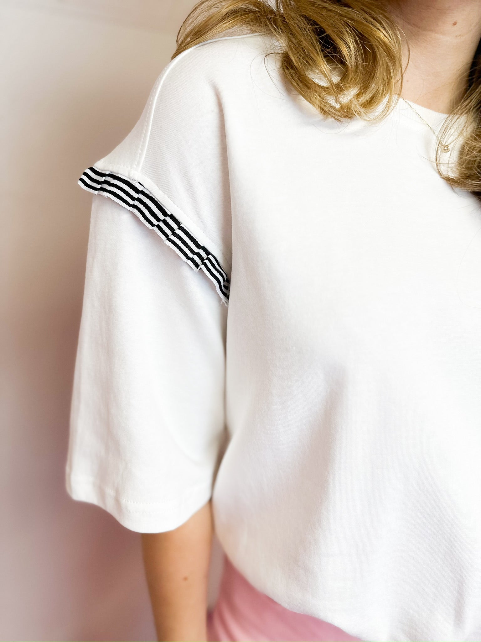 Ruffle Detail Short Sleeve Sweatshirt