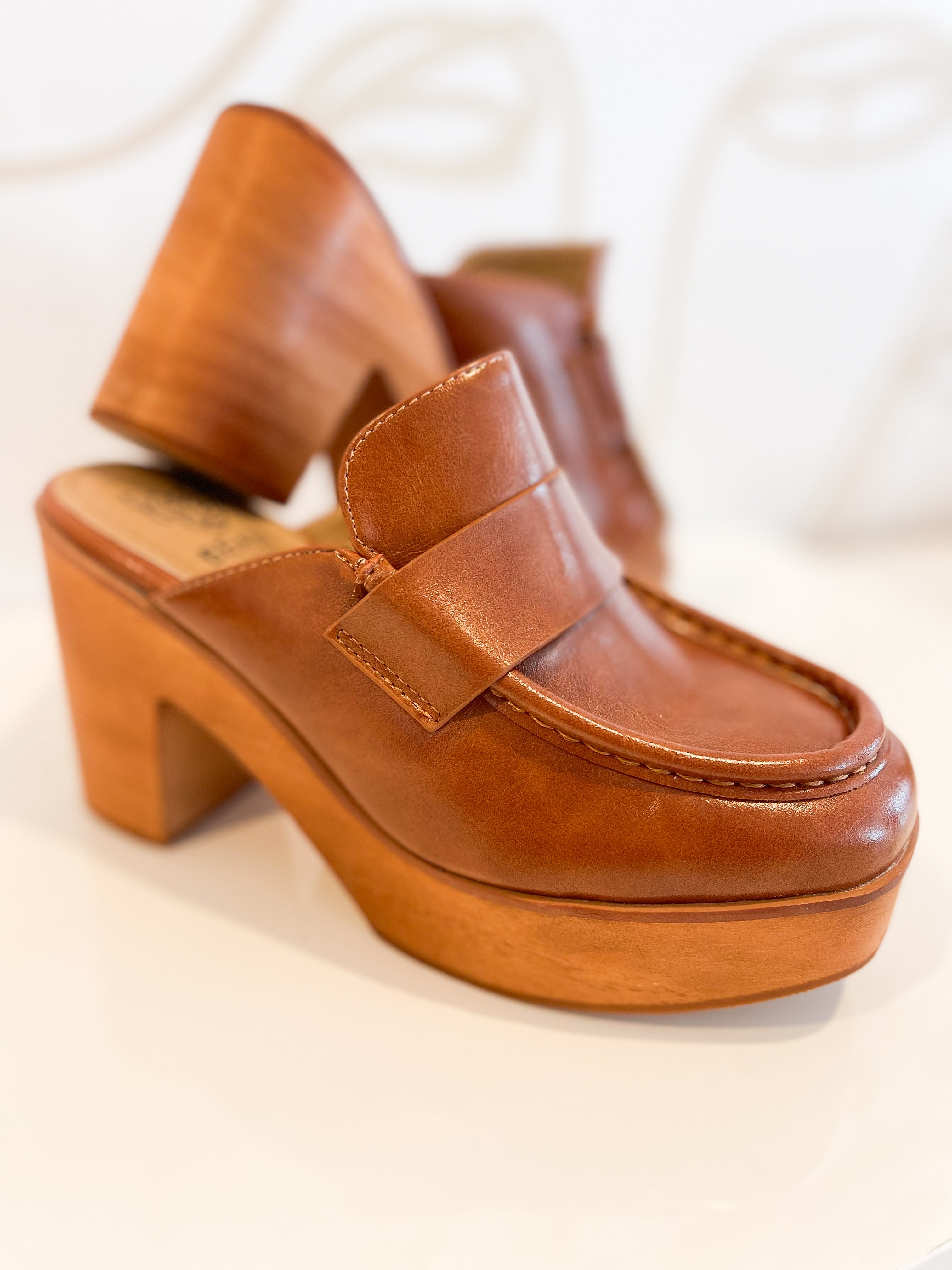 Platform Cognac Clog