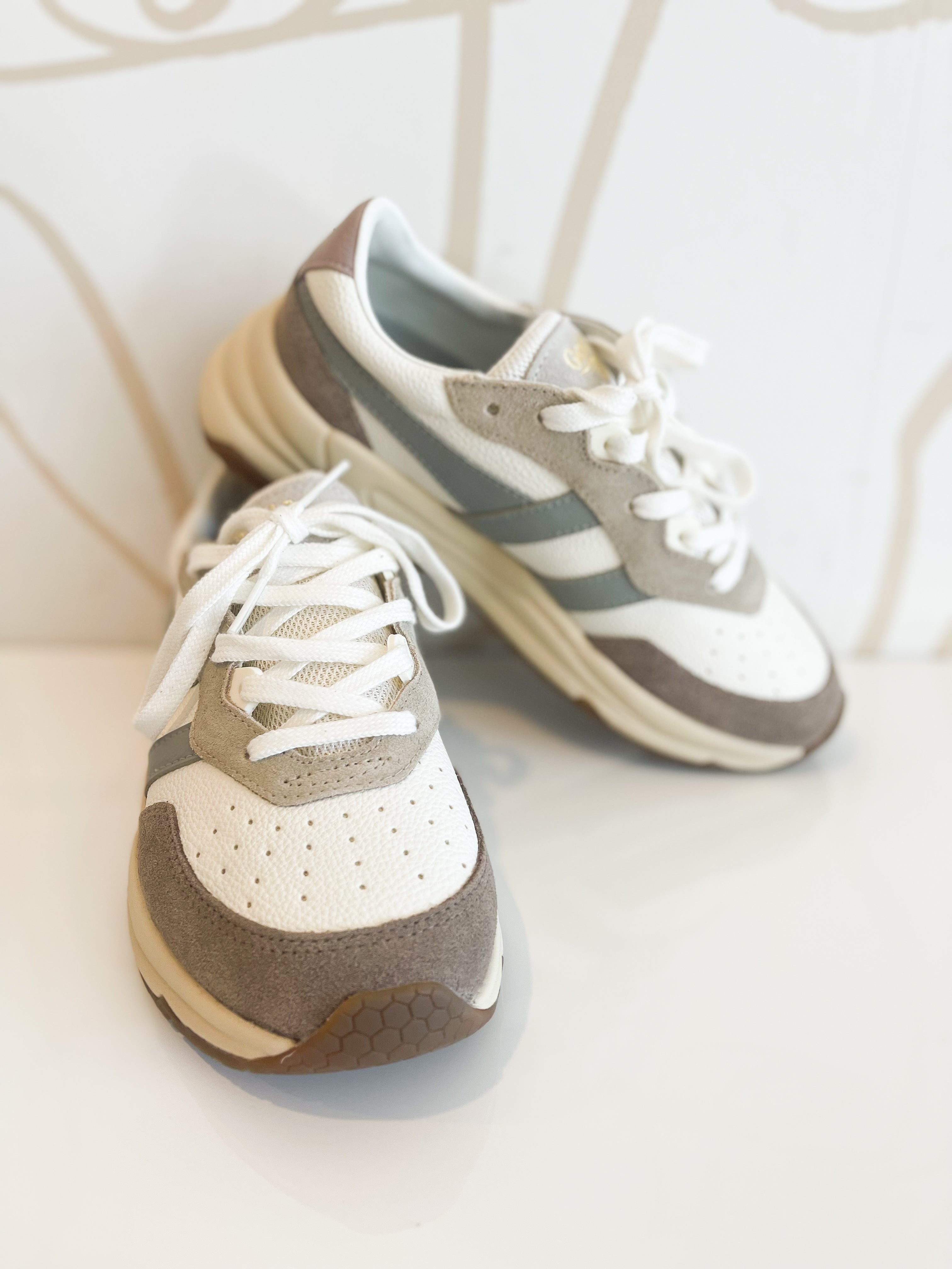 Saturn Gola Sneaker