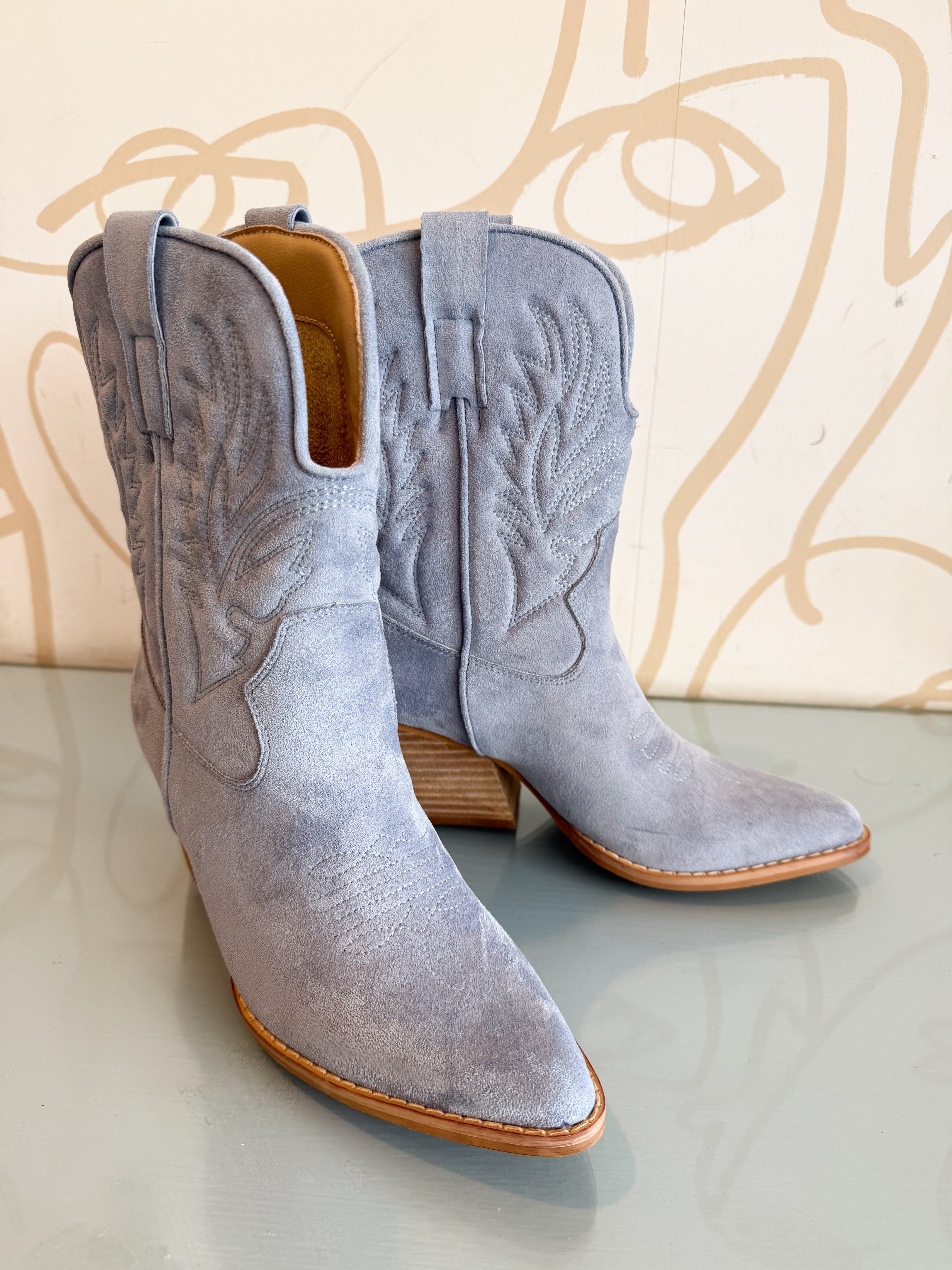 Nicole Boot