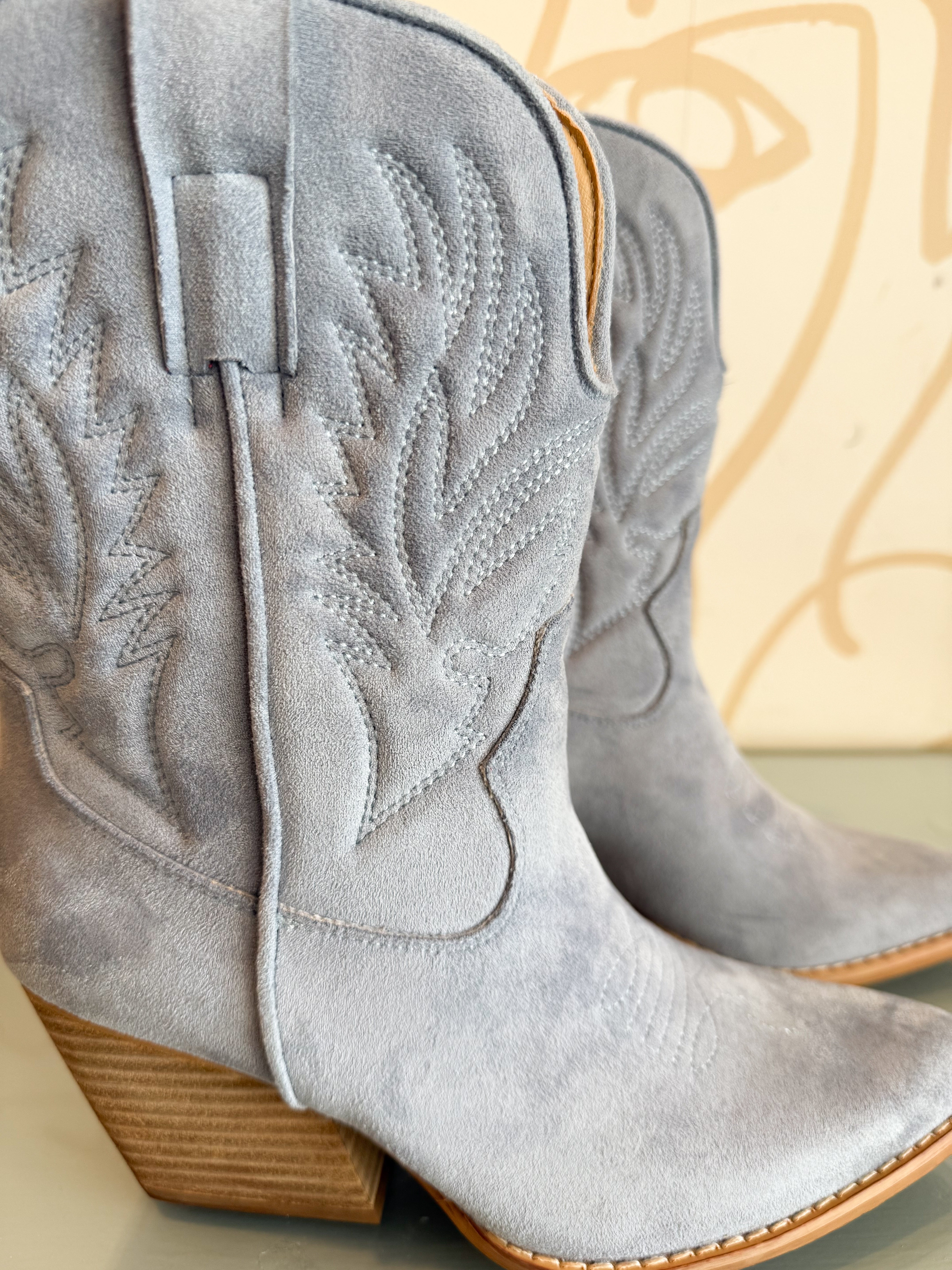 Nicole Boot