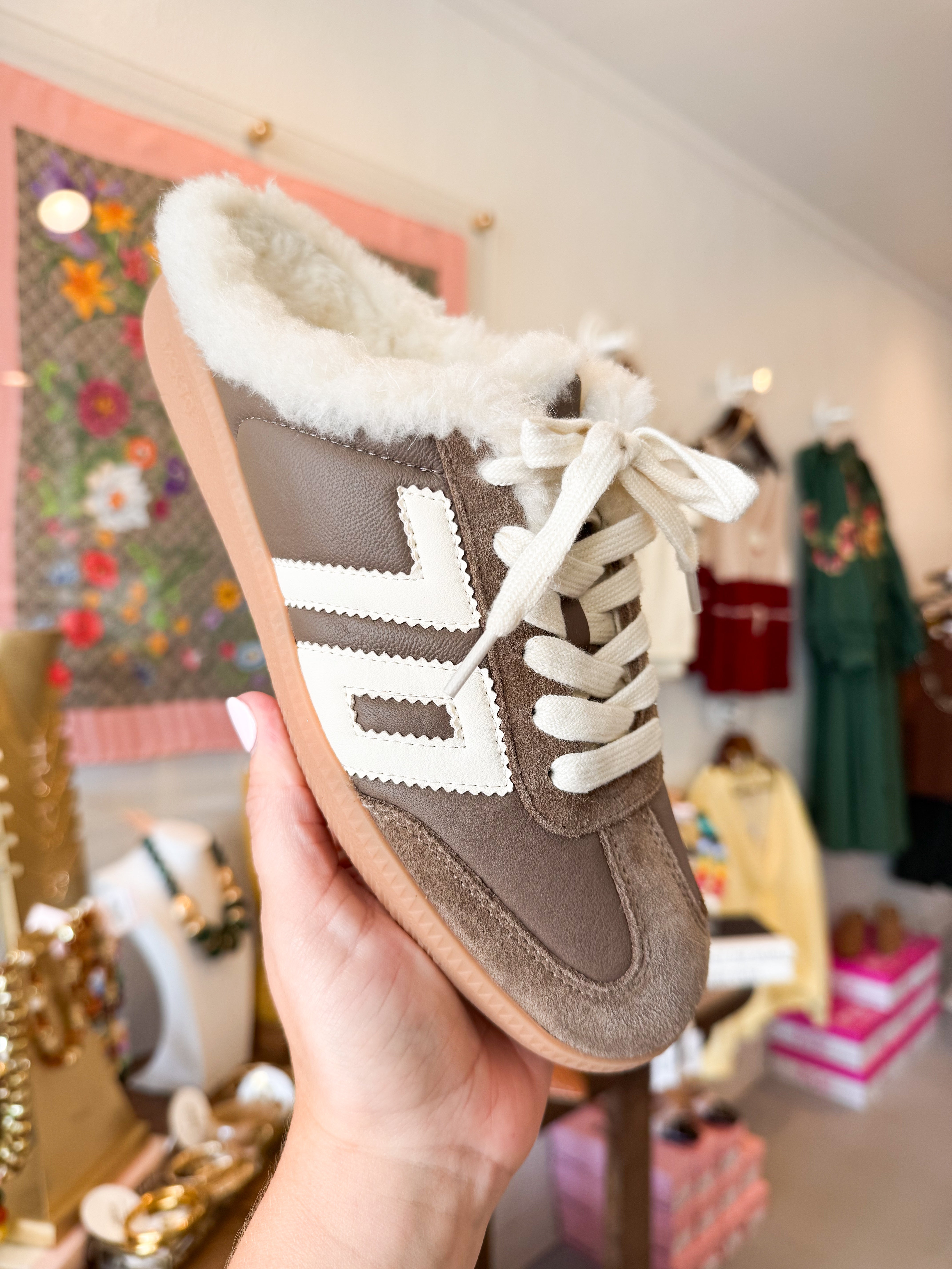 Back70 Easter Tobacco White Sneaker