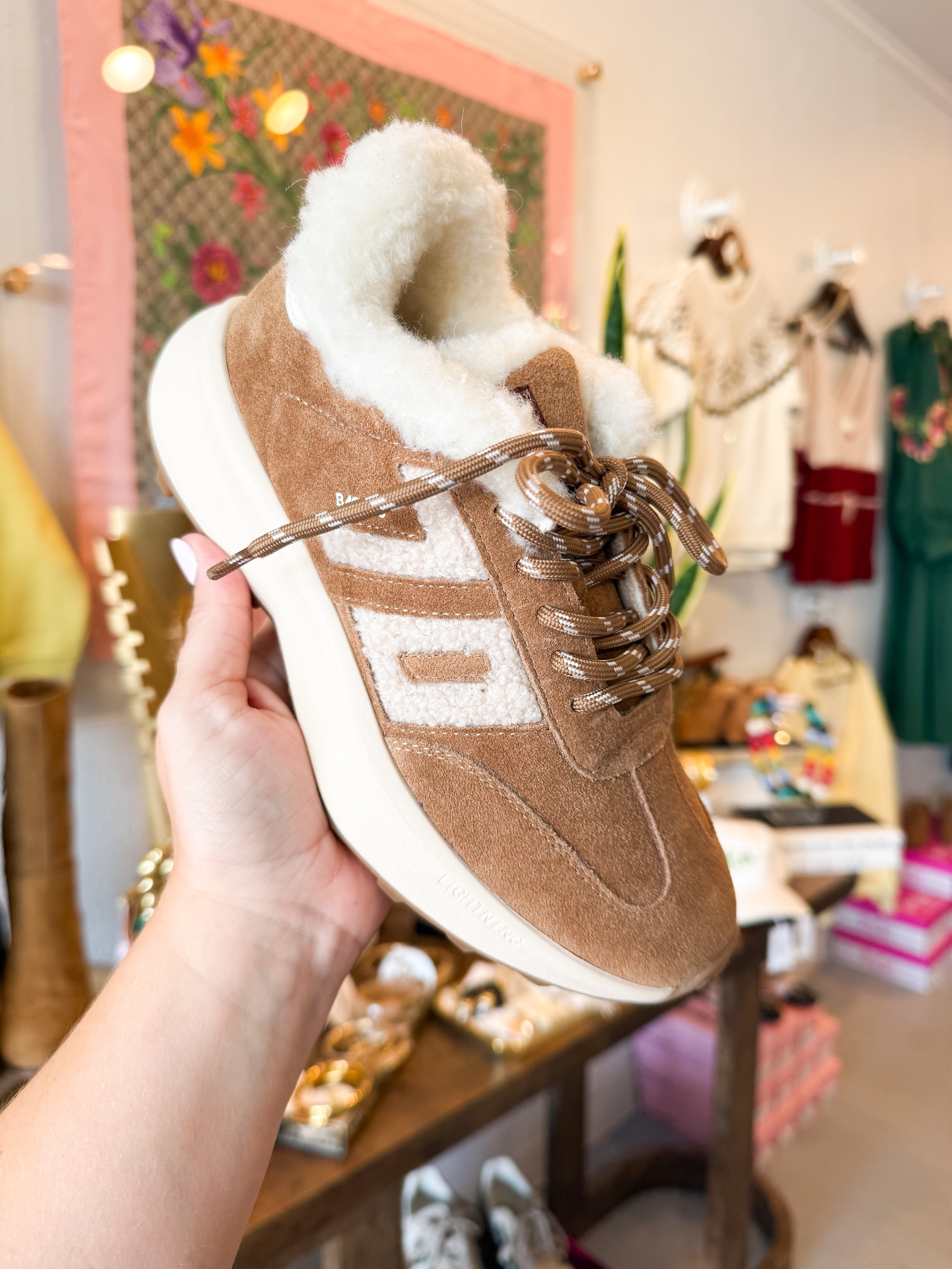 Back70 Lightning W26 Tobacco Butter Sneaker