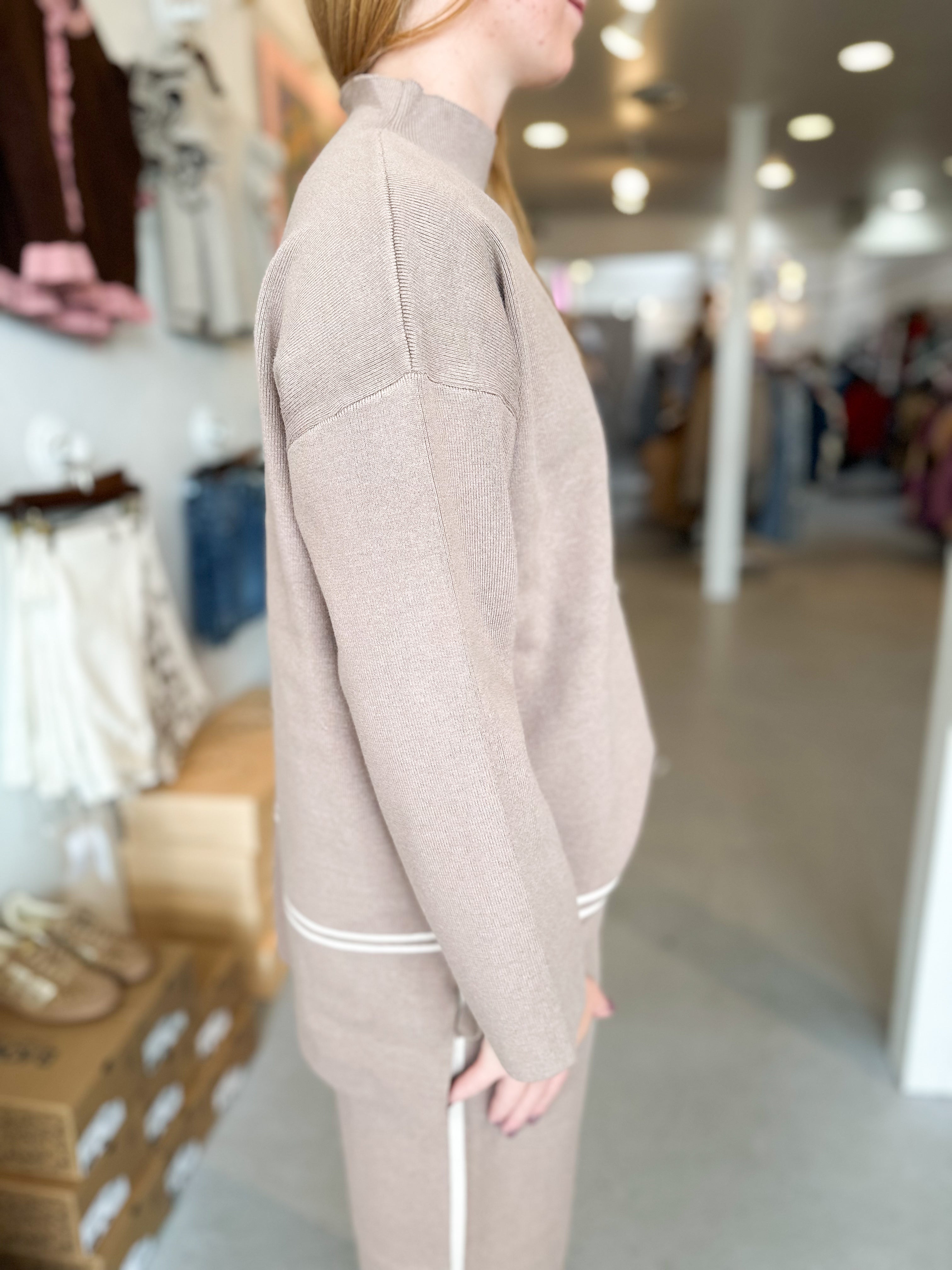 Tonal Lines Pullover