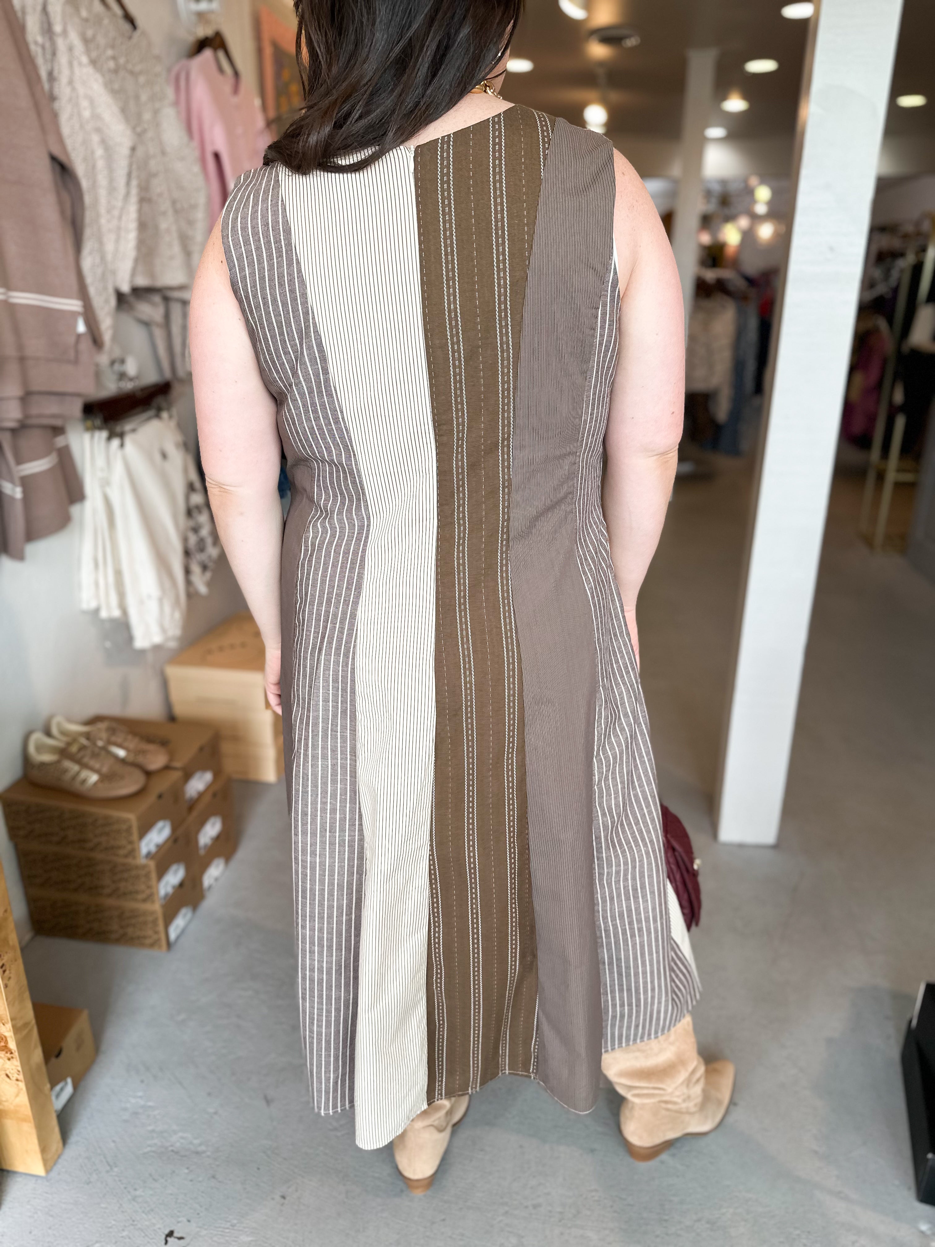 Plus Size Striped Sleeveless Midi Dress