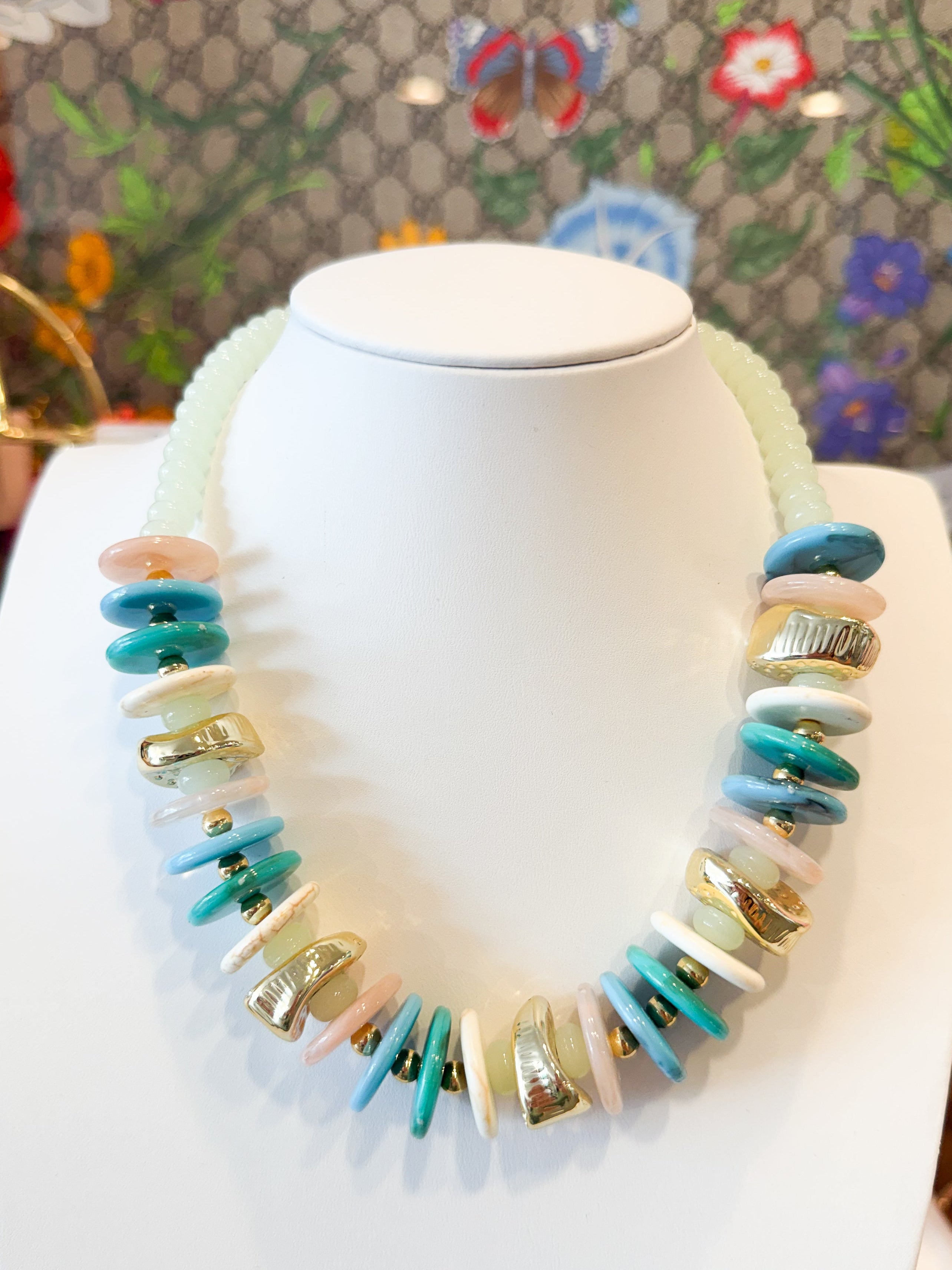 Treasure Jewels Glow Greens Necklace