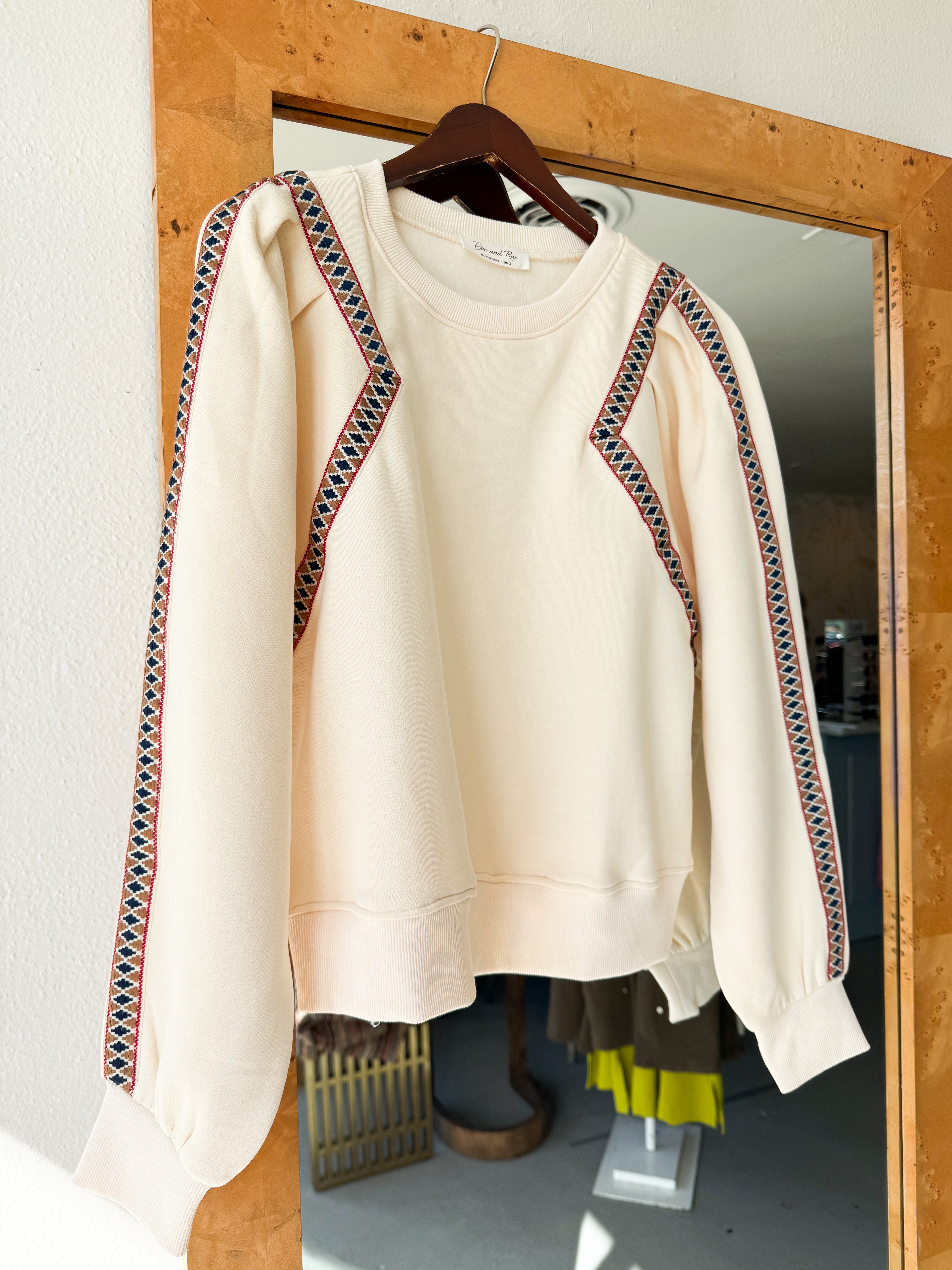 Cream Puff Sleeve Sweatshirt