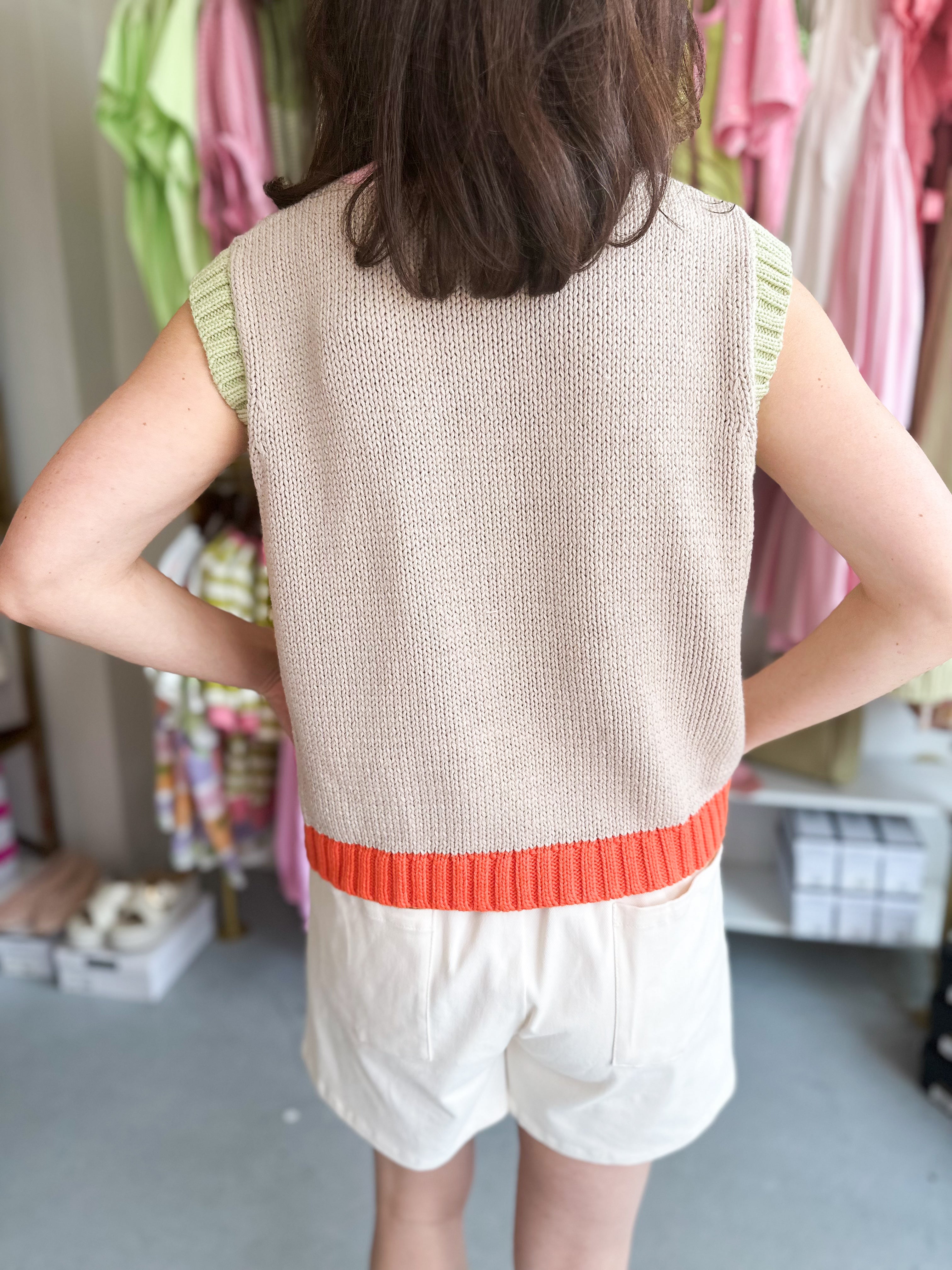 Color Contrast Sleeveless Sweater