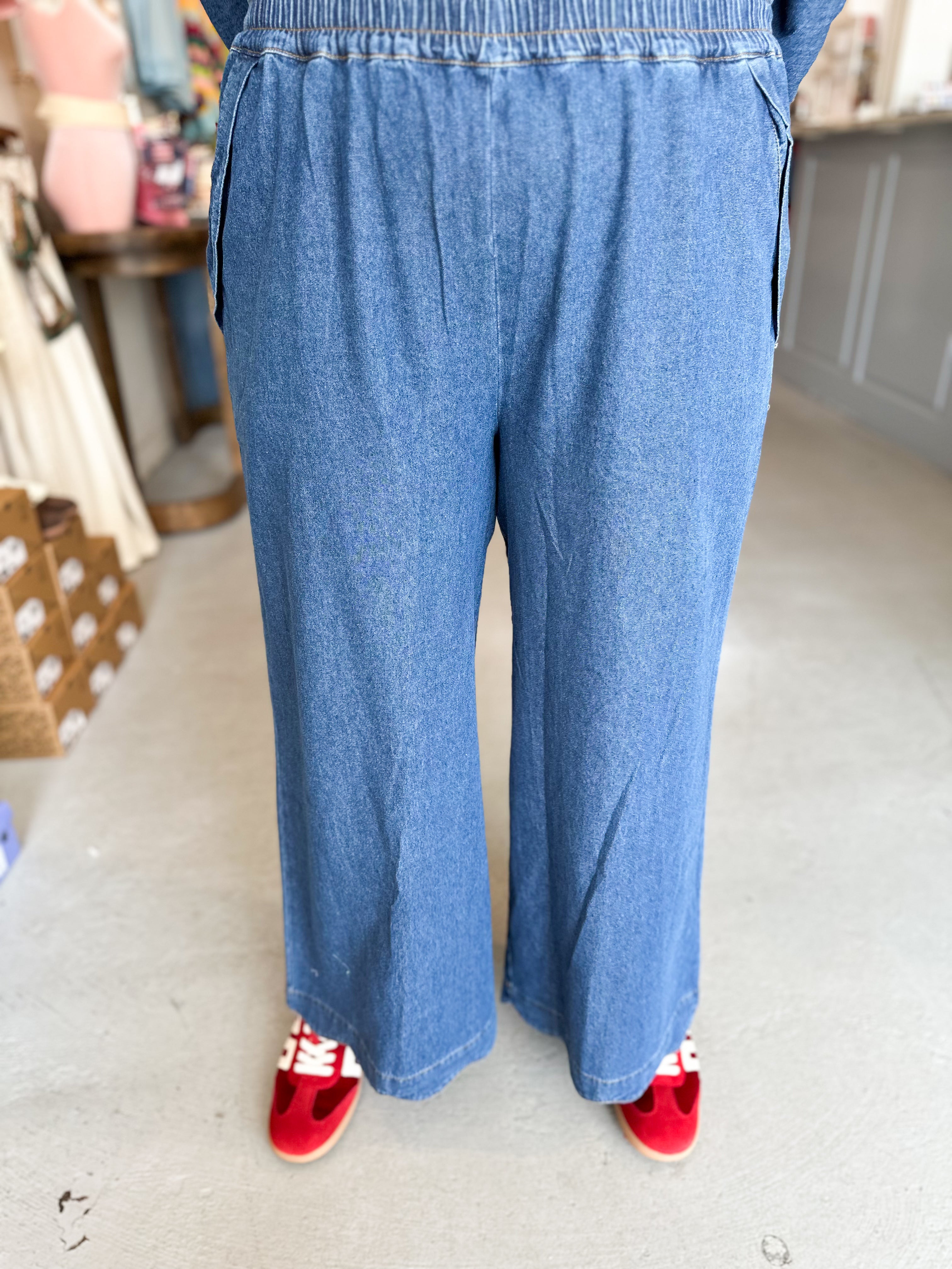 Plus Size Chambray Scalloped Pants