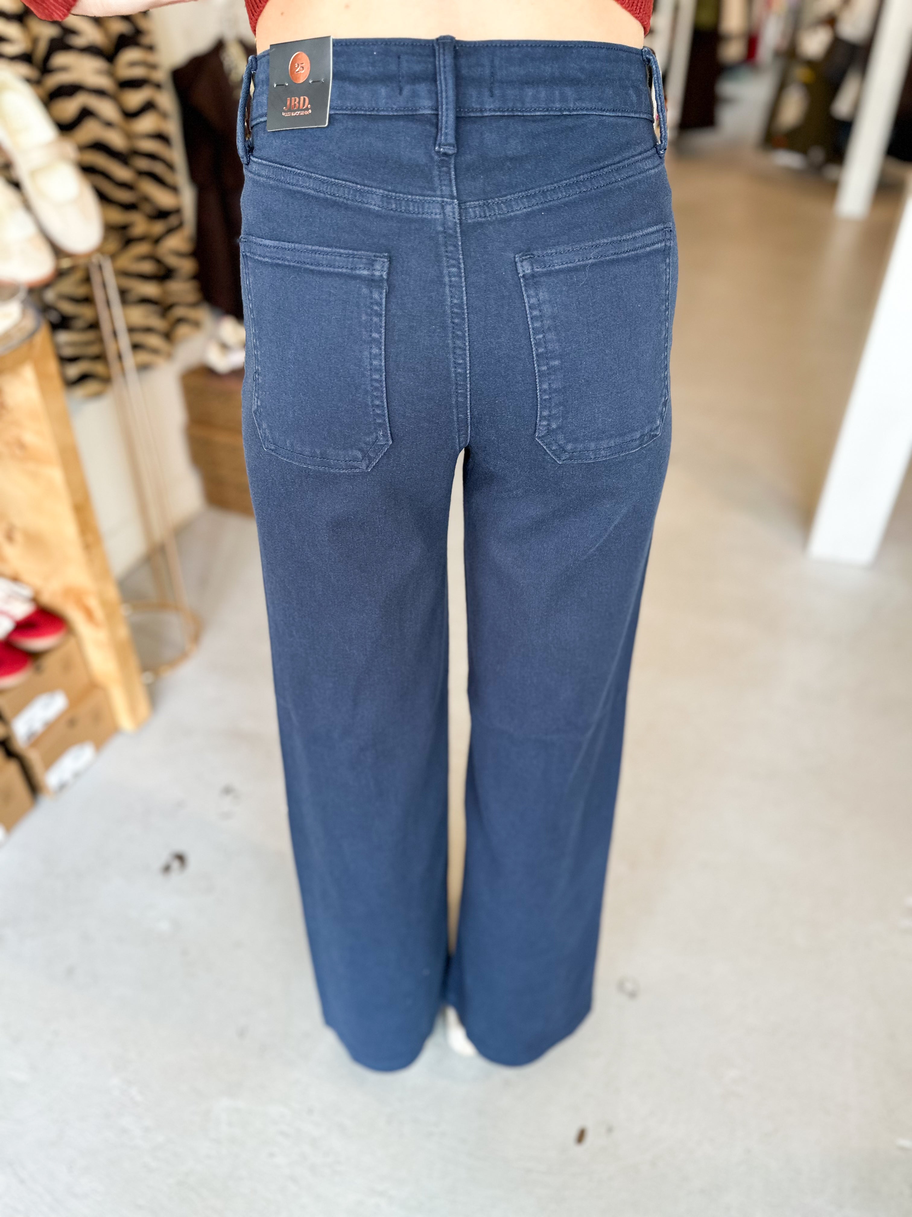Mini Patch Pocket Wide Leg Pant