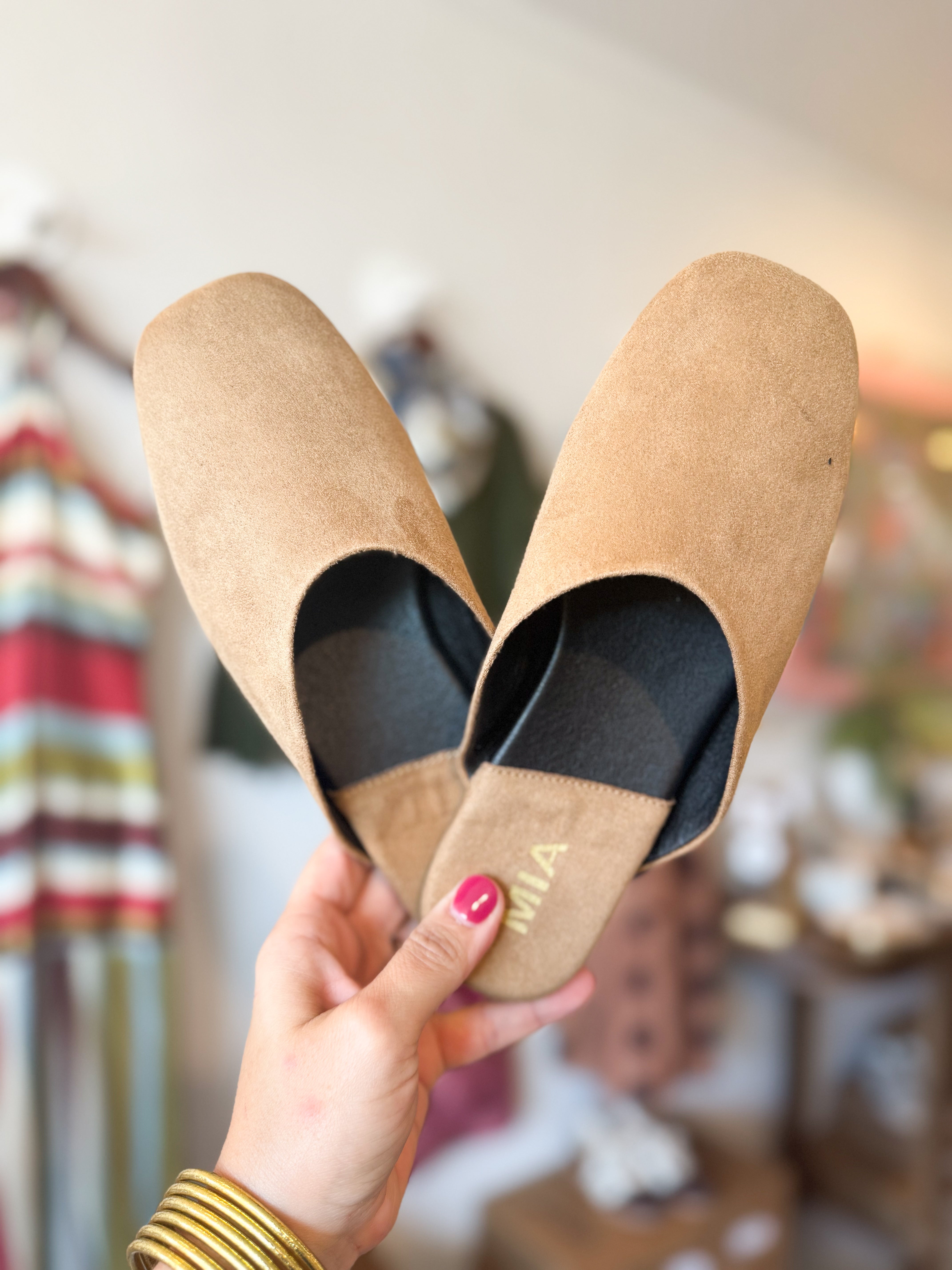 Mia Ziva Tan Flat