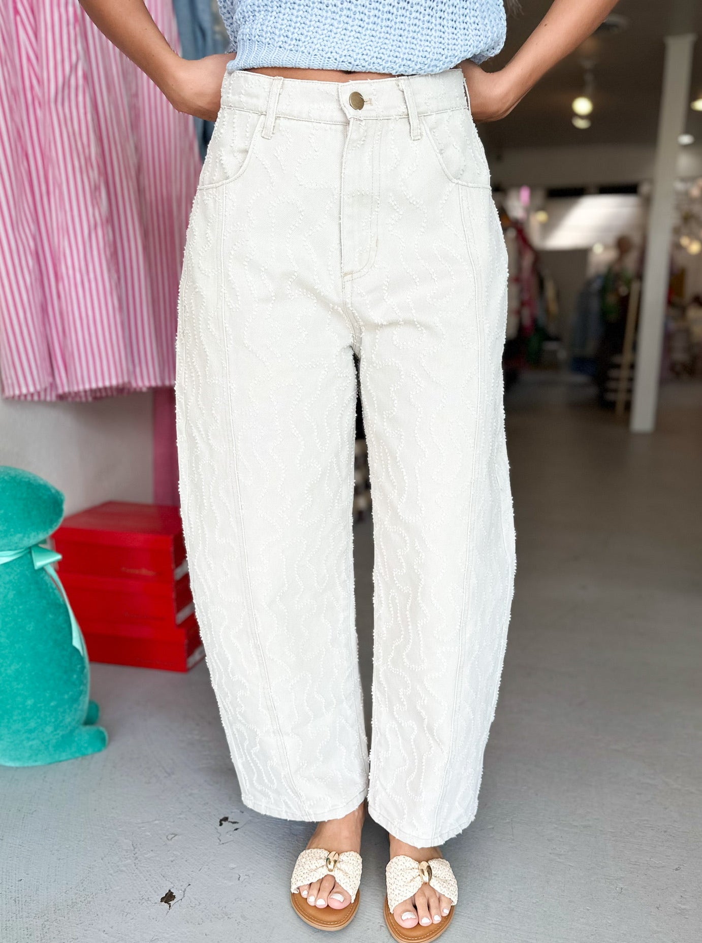Frayed Line Barrel Pants